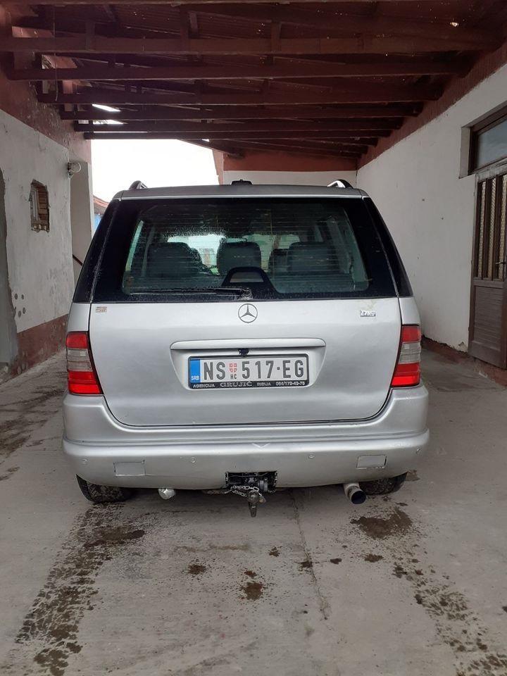 Mercedes-ML-270-2002