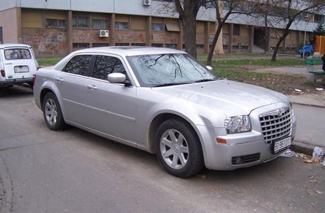 Chrysler-300C--06
