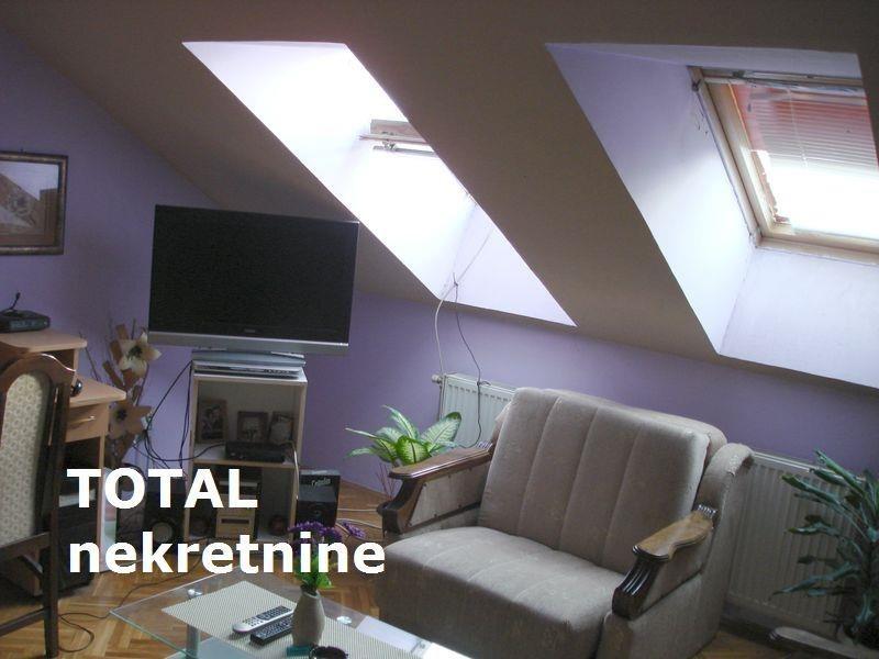 Uknjizen-troiposoban-duplex-stan