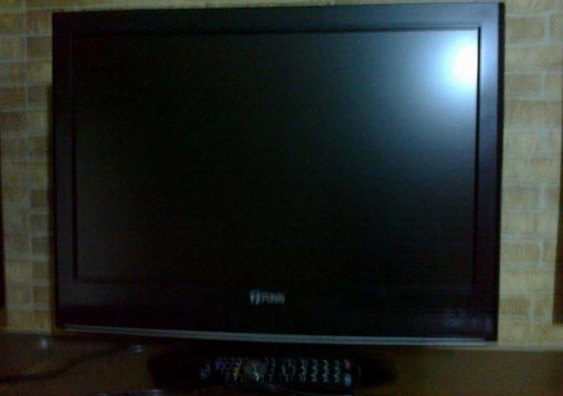 Funai-LCD-LT6-M22BB-ekran-55cm