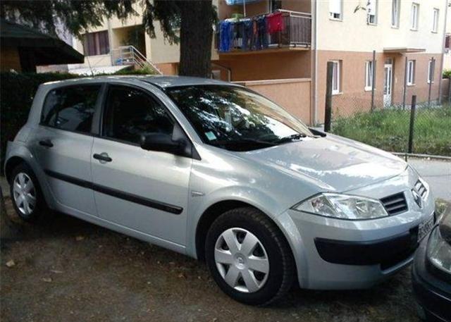Renault-Megane--03