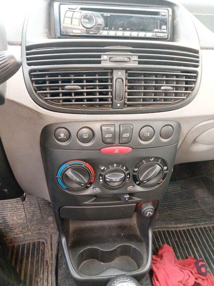 Fiat-punto-1-2