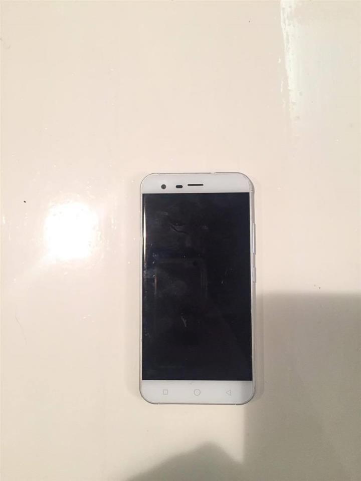 Tesla-Smartphone-6-1