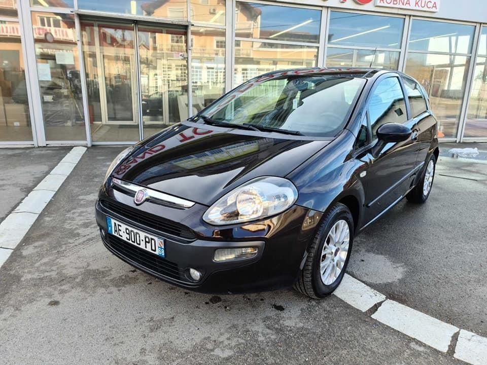 Fiat-Punto-EVO-1-3MJTD-2009-god