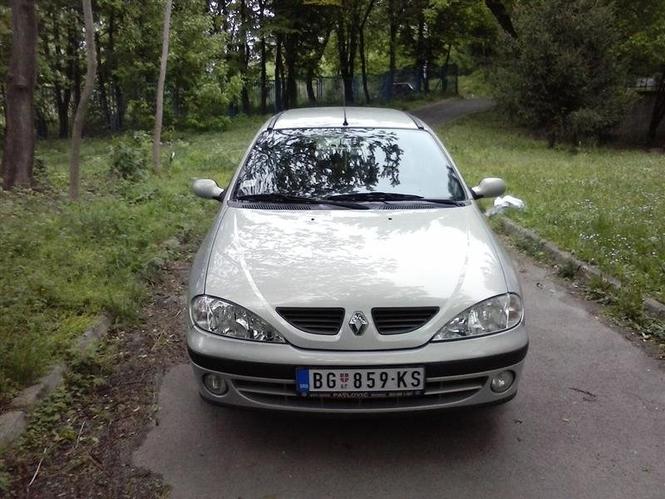 Renault Megane 1.9 TDI -02