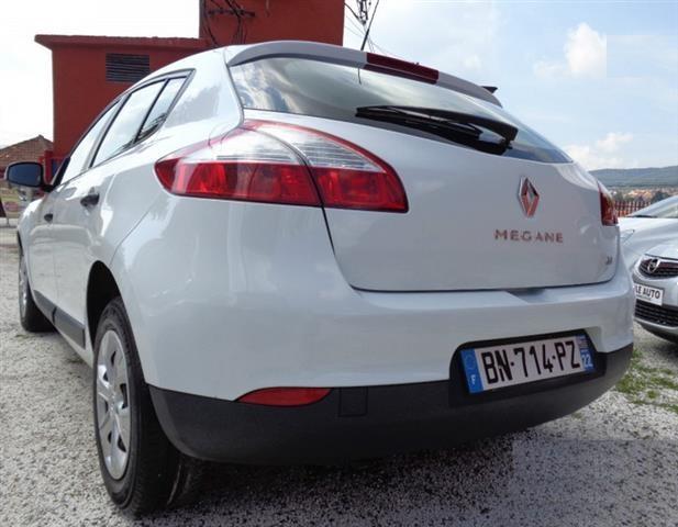 Renault-Megane-1-5-dci-2011-navi--11--