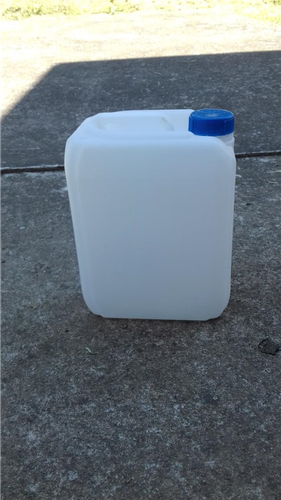 Plasticne kanistre od 5l.