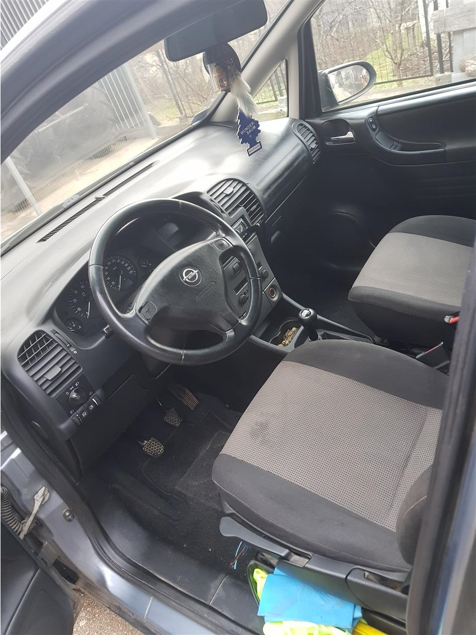 Opel-zafira-1-8
