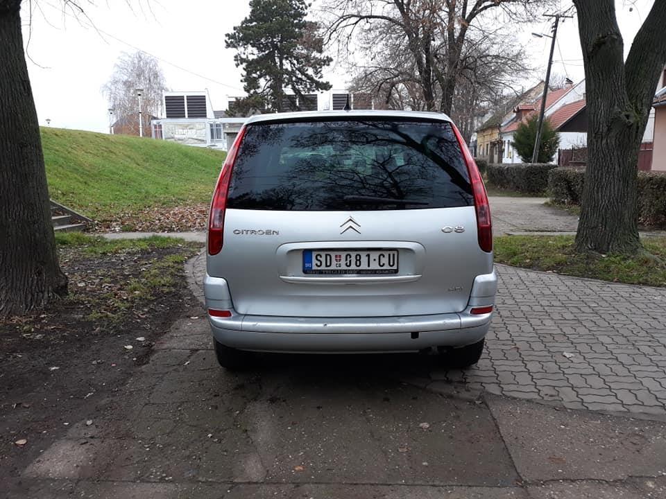 Citroen-c8-2-2-hdi
