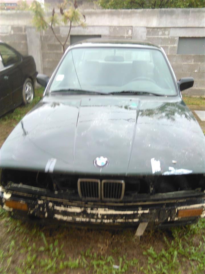 BMW-E30-KOCKA