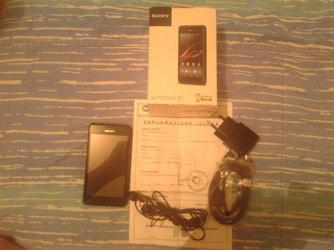 prodajem SonyXperia E1