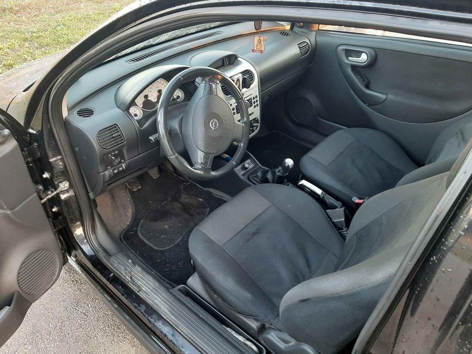 Opel-korsa-C-2005