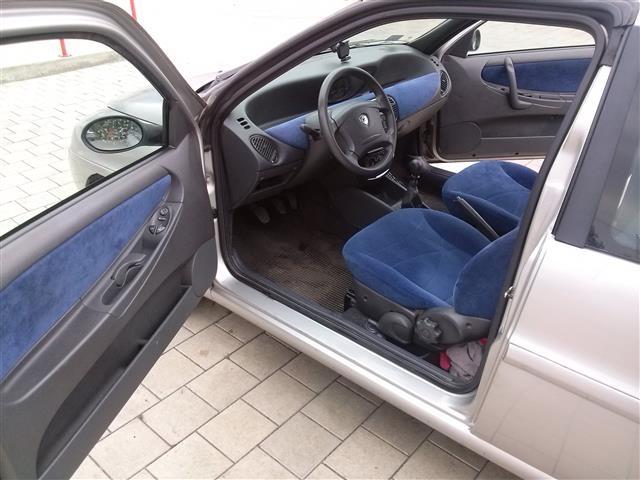 Lancia-Ypsilon--01--klima--98000km