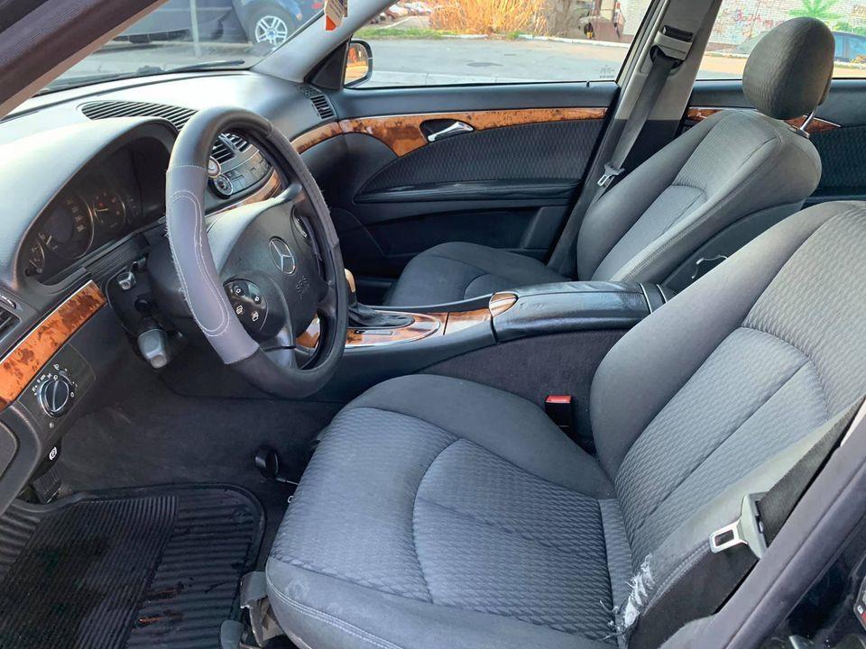 Mercedes-E220-CDI-2003