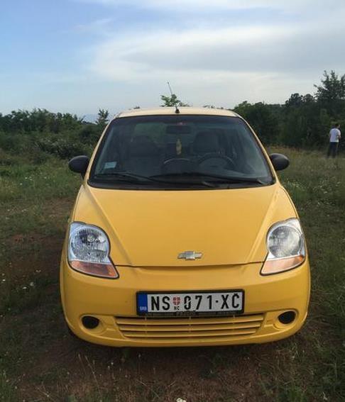Chevrolet-Spark-0-8-se--08