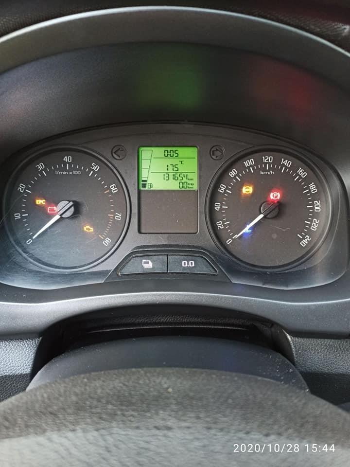 ŠKODA-FABIA-1-2-BENZ-PLIN-2012GOD
