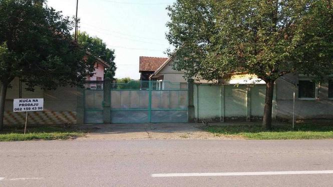 Kuca u Backom Petrovcu