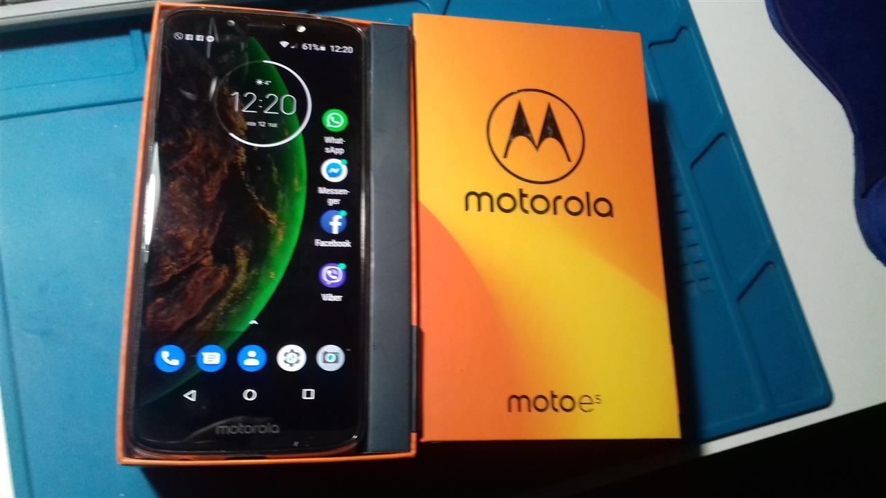 Motorola-E5