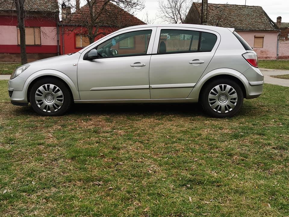Opel-Astra-H-1-7-CDTI