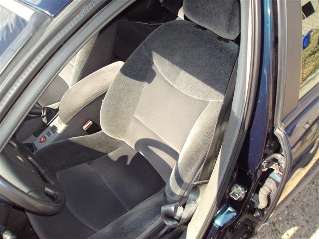 Renault-Laguna--02-Hitno