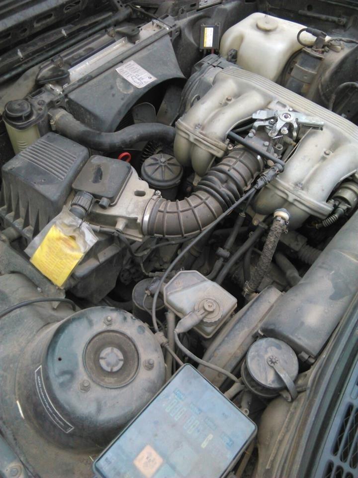 BMW-E30-318-M40-KOCKA