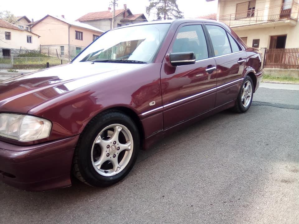Mercedes-C180