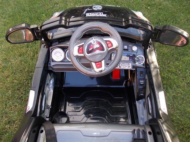 Decji-auto-na-akumulator---bmw---12V