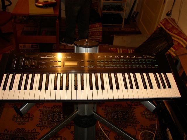 Yamaha-DX-11