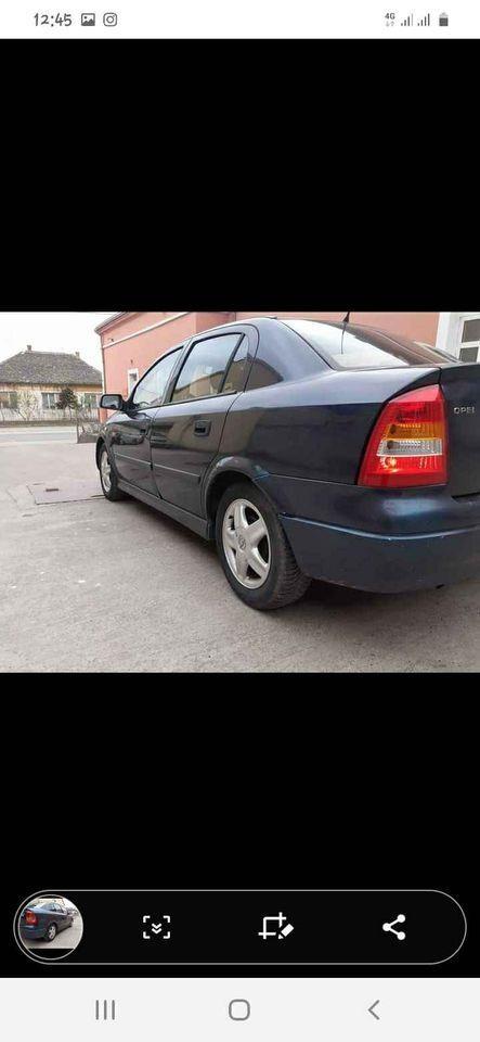 Astra-1-4-benzinac-2002