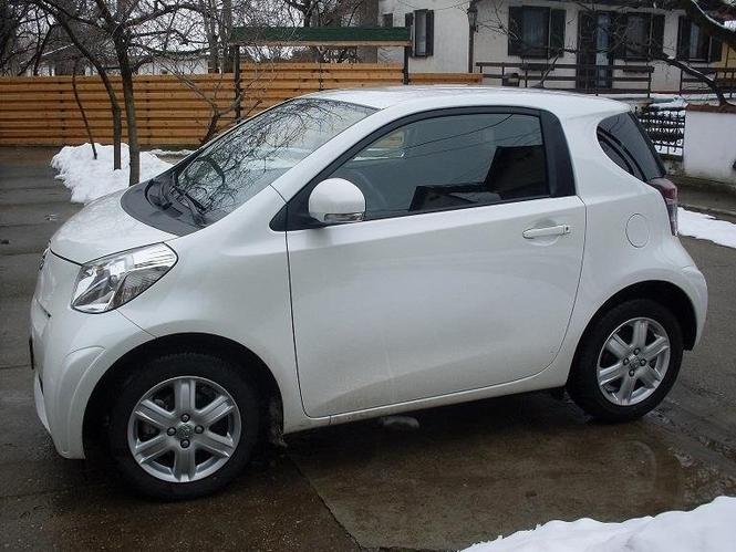 Toyota IQ - 09 