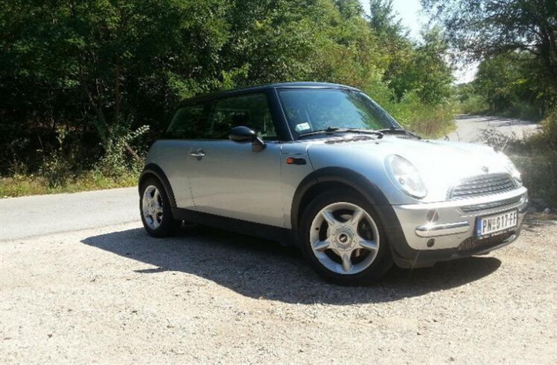 Mini-Cooper-1-6--03