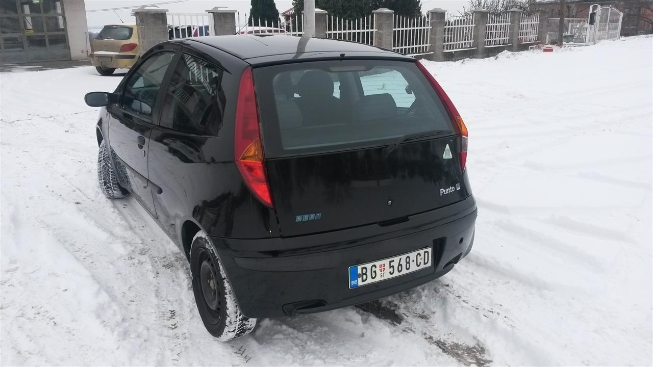 FIAT-PUNTO-1-2--8V--01