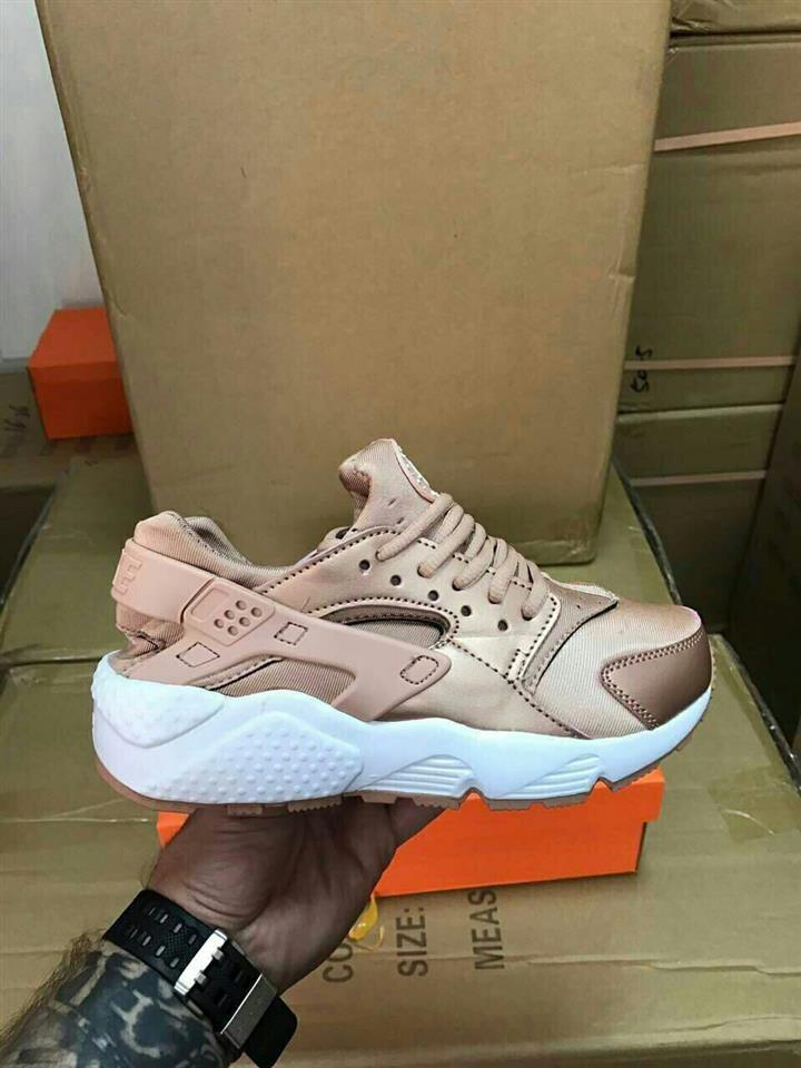 NIKE-HUARACHE-VISE-MODELA