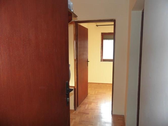  NIŠ - DURLAN, STAN, 50 m2