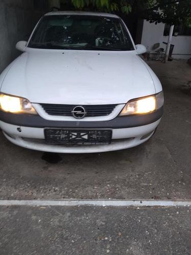 Opel Vektra b 1.8 cdx
