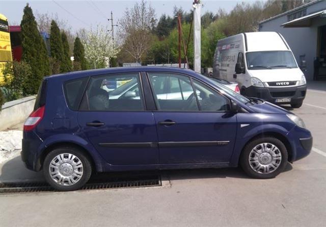 Renault-Scenic-DCI--06-