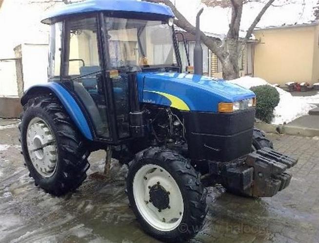 Traktor New Holland -08
