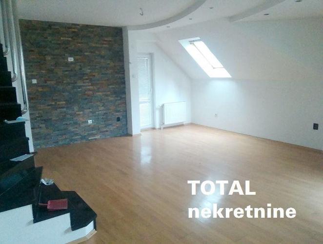 Troiposoban duplex stan u centru