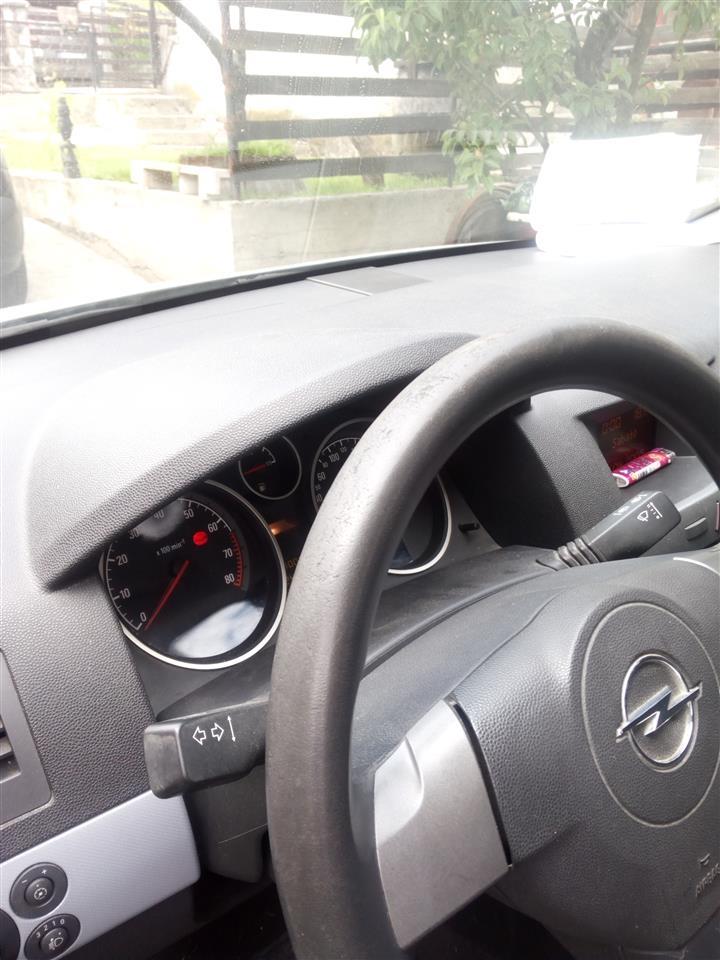 Opel-Astra-