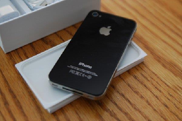 Apple iPhone 4S  64GB