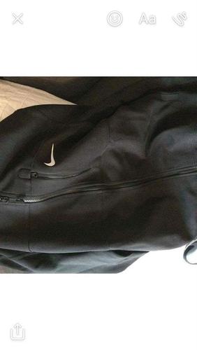Nike duks