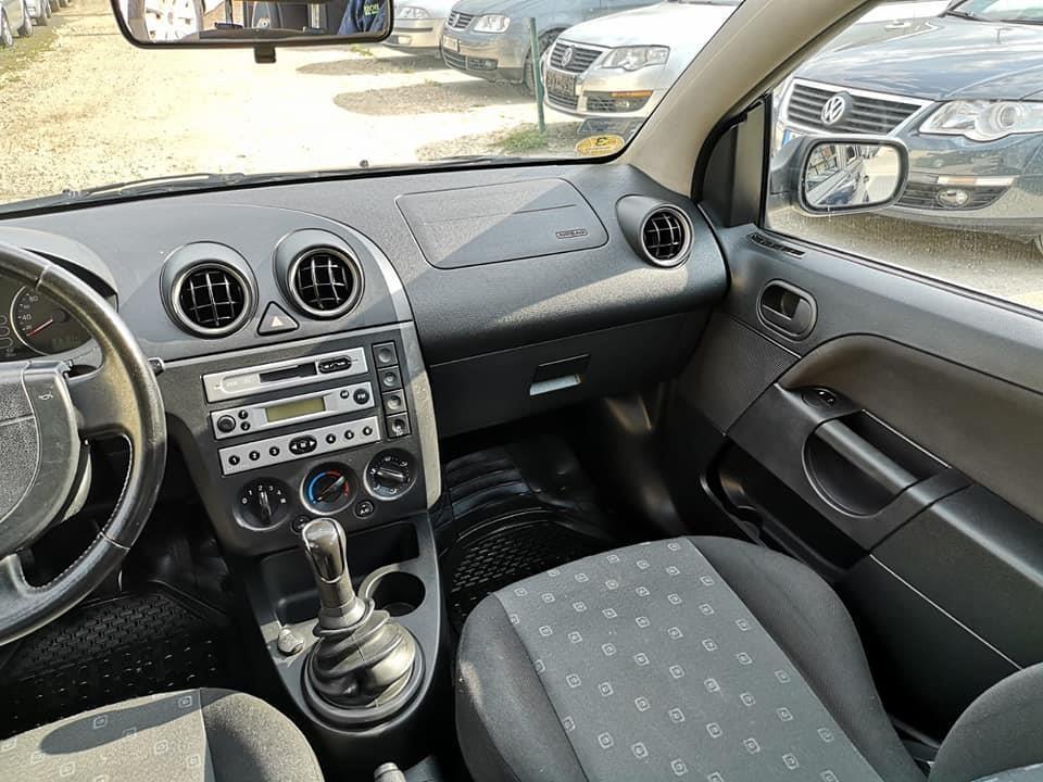 Ford-Fiesta-1-4tdci-2004