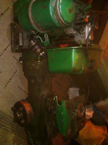 Prodajem motor sa menjacem 509
