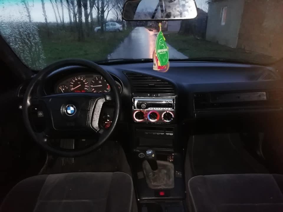 BMW-318