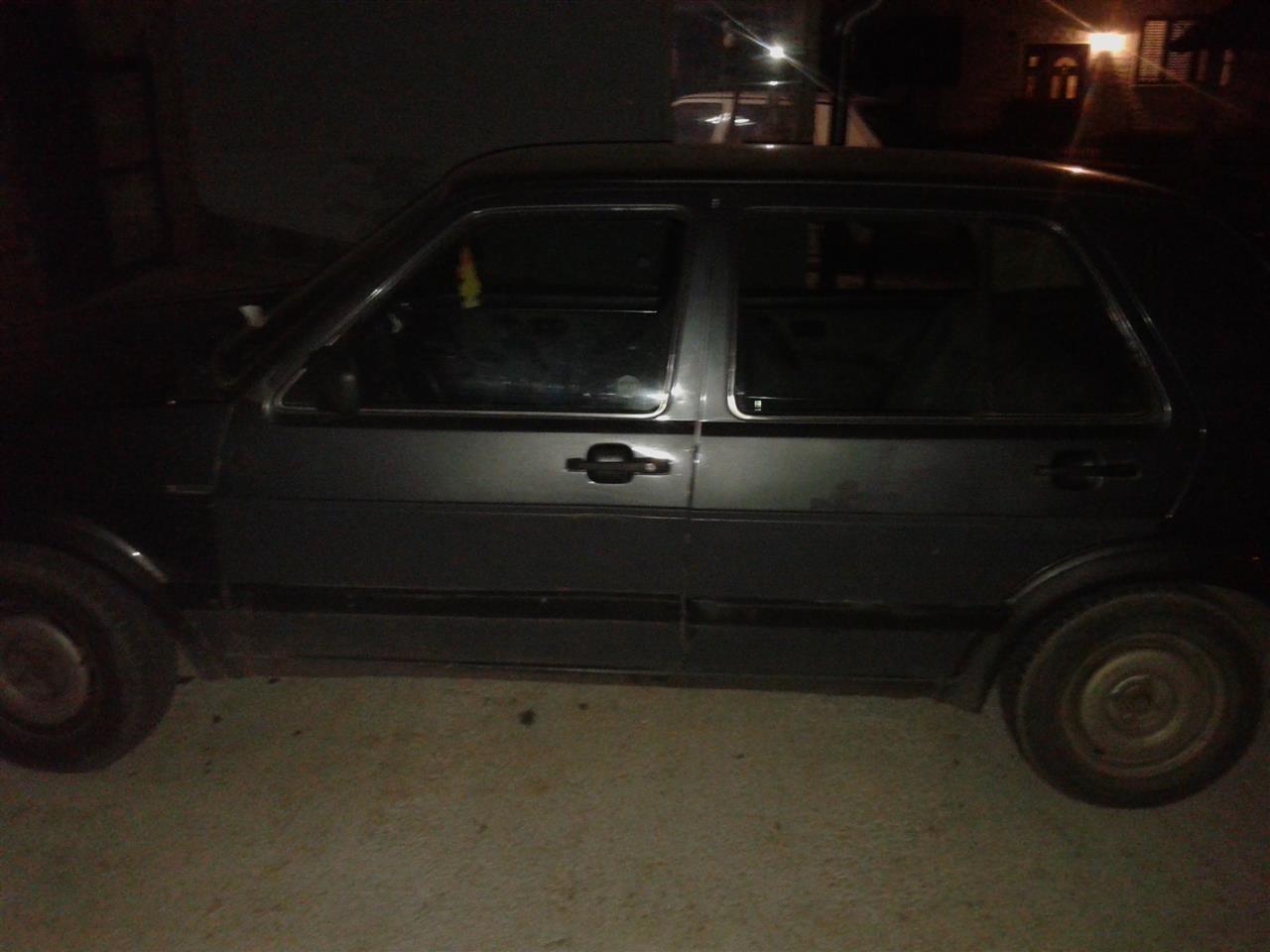 VW-Golf-2-1-9--1987