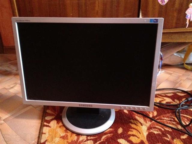 Monitor samsung 19 inca