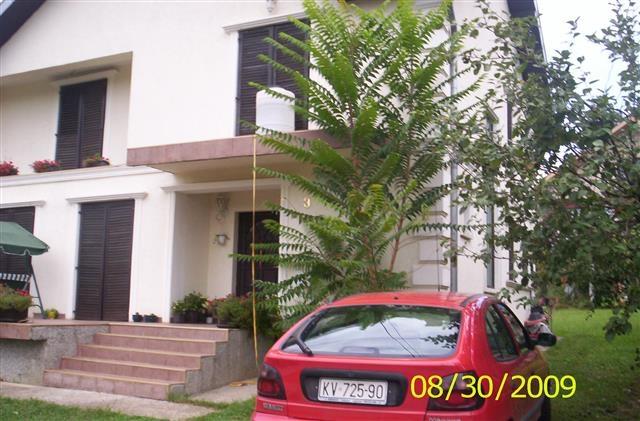 Kuca nova 200m2 sa 10 ari placa - Kraljevo