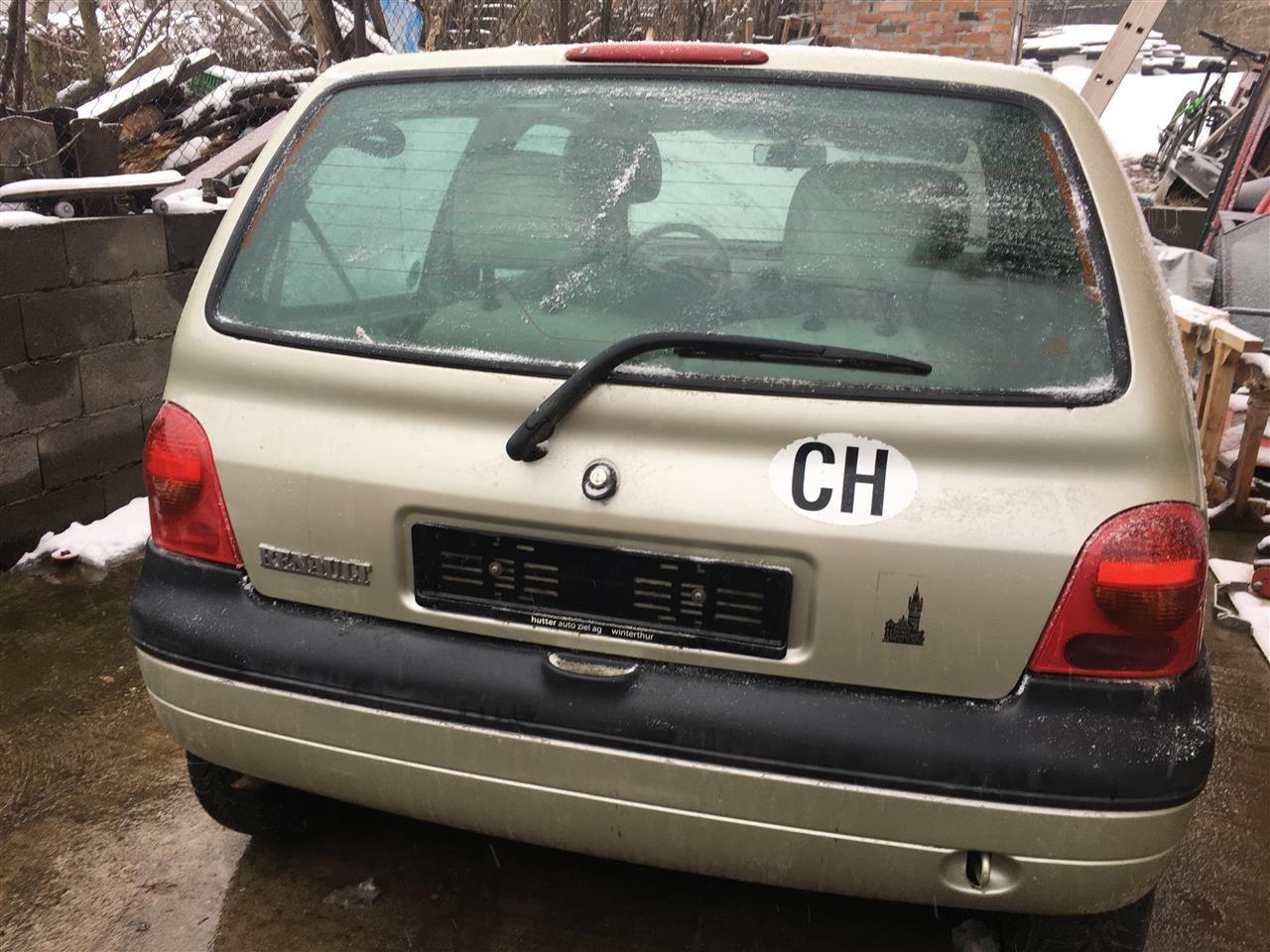 Renault-Twingo-1-2-8v