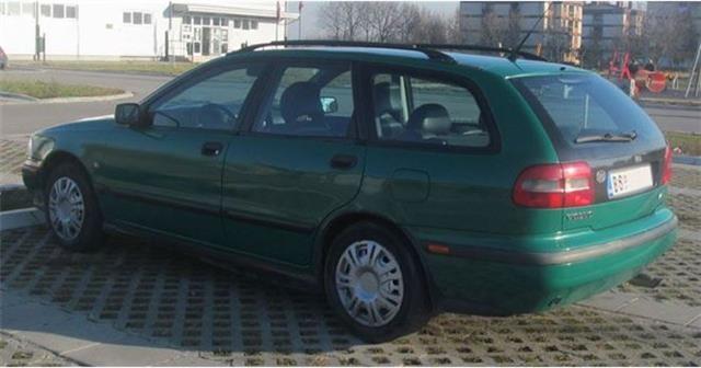 Volvo-V40--00
