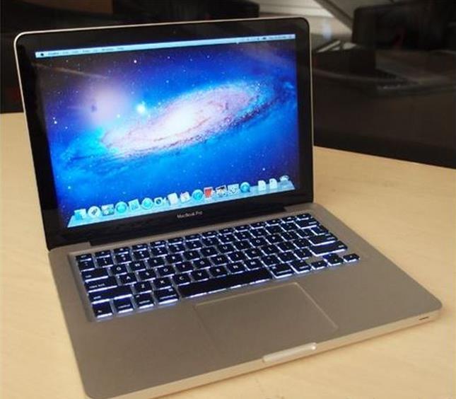 Apple-MacBook-13--Core-i5